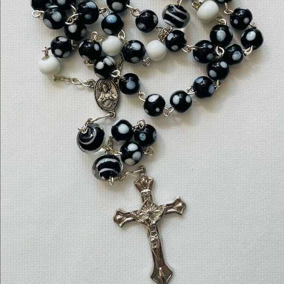Rosary Heirloom hand turned black white & silver First Communion orConfirmation - Picture 7 of 12